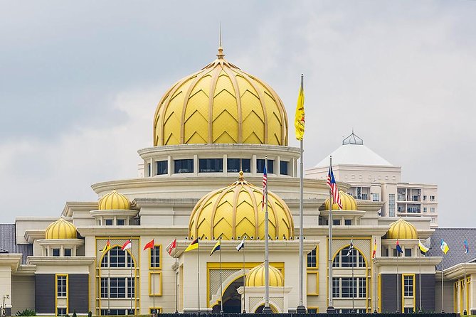 Shore Excursions from Port Klang Terminal - Lunch, water, and air-conditioning: the sanity-saver on a shore day