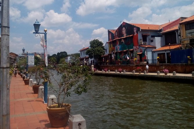 Treasures Of The Far East-Malacca, Museum, Trishaw Ride(Private) - Jonker Street Walk: Where the Old Town Shows Up in Your Feet