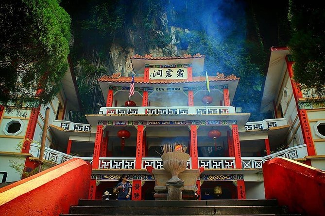 Wildlife & Wonders: Orang Utan Island + Perak Cave Temple Tour - Boarding the ferry to Orang Utan Island: included, easy, and photo-friendly
